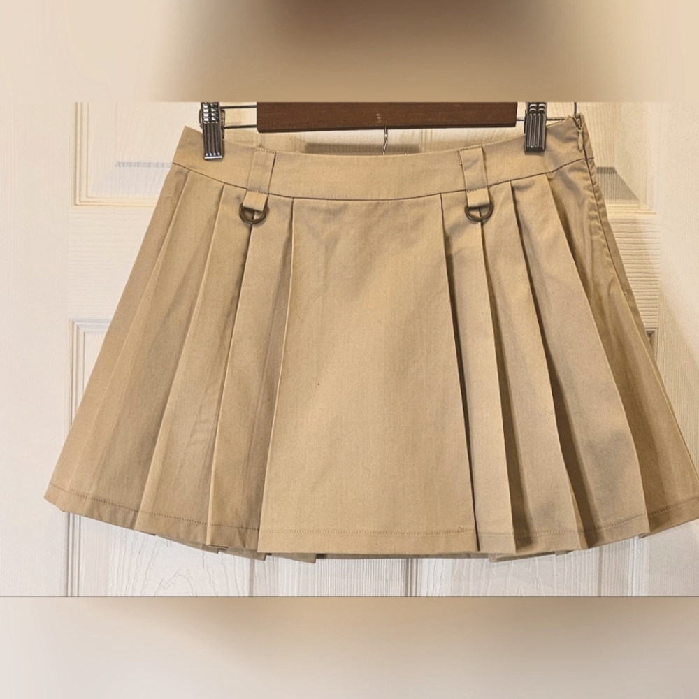 NWT Forever 21 Pleated Mini Skirt